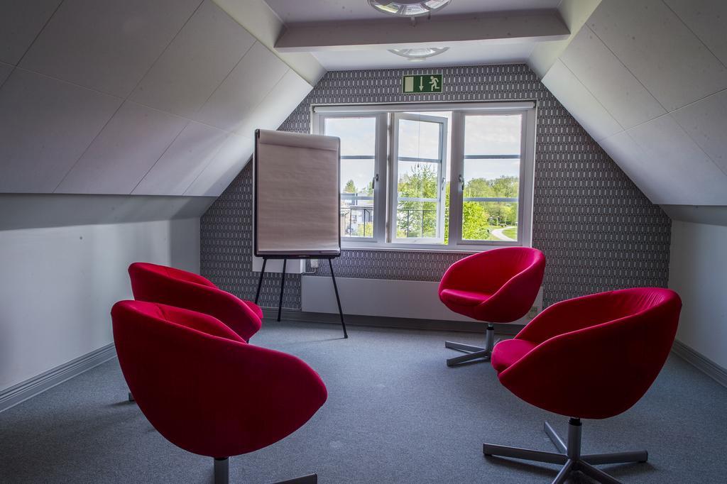 Hotell Sjoevillan Upplands-Väsby Kültér fotó