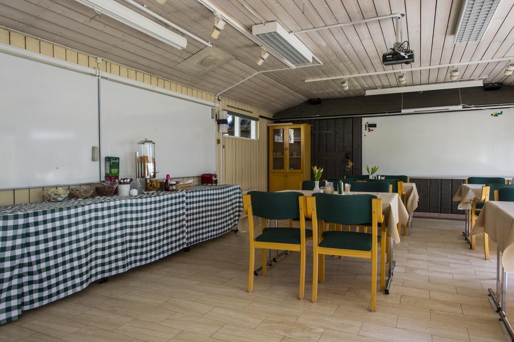 Hotell Sjoevillan Upplands-Väsby Kültér fotó