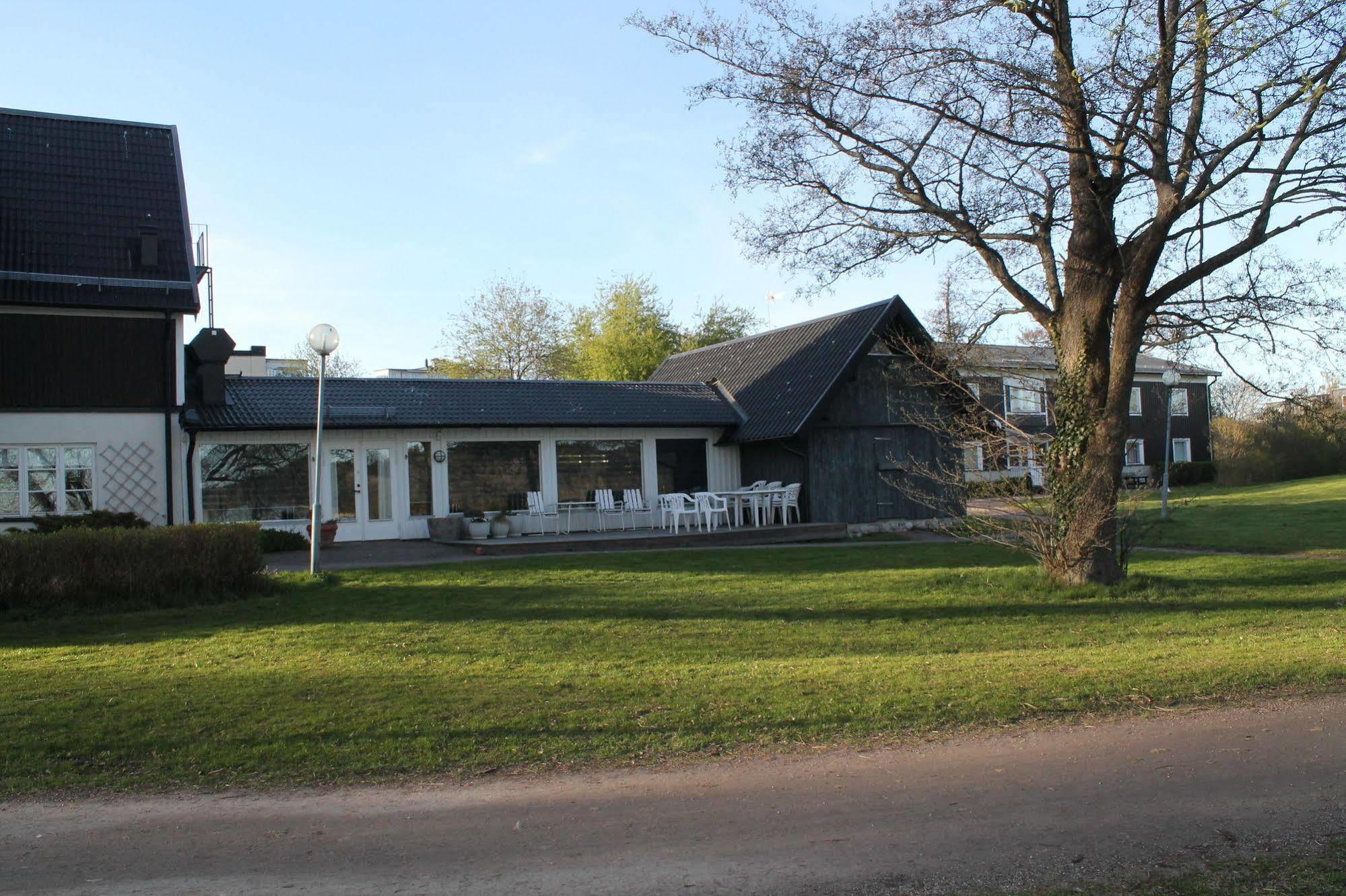 Hotell Sjoevillan Upplands-Väsby Kültér fotó