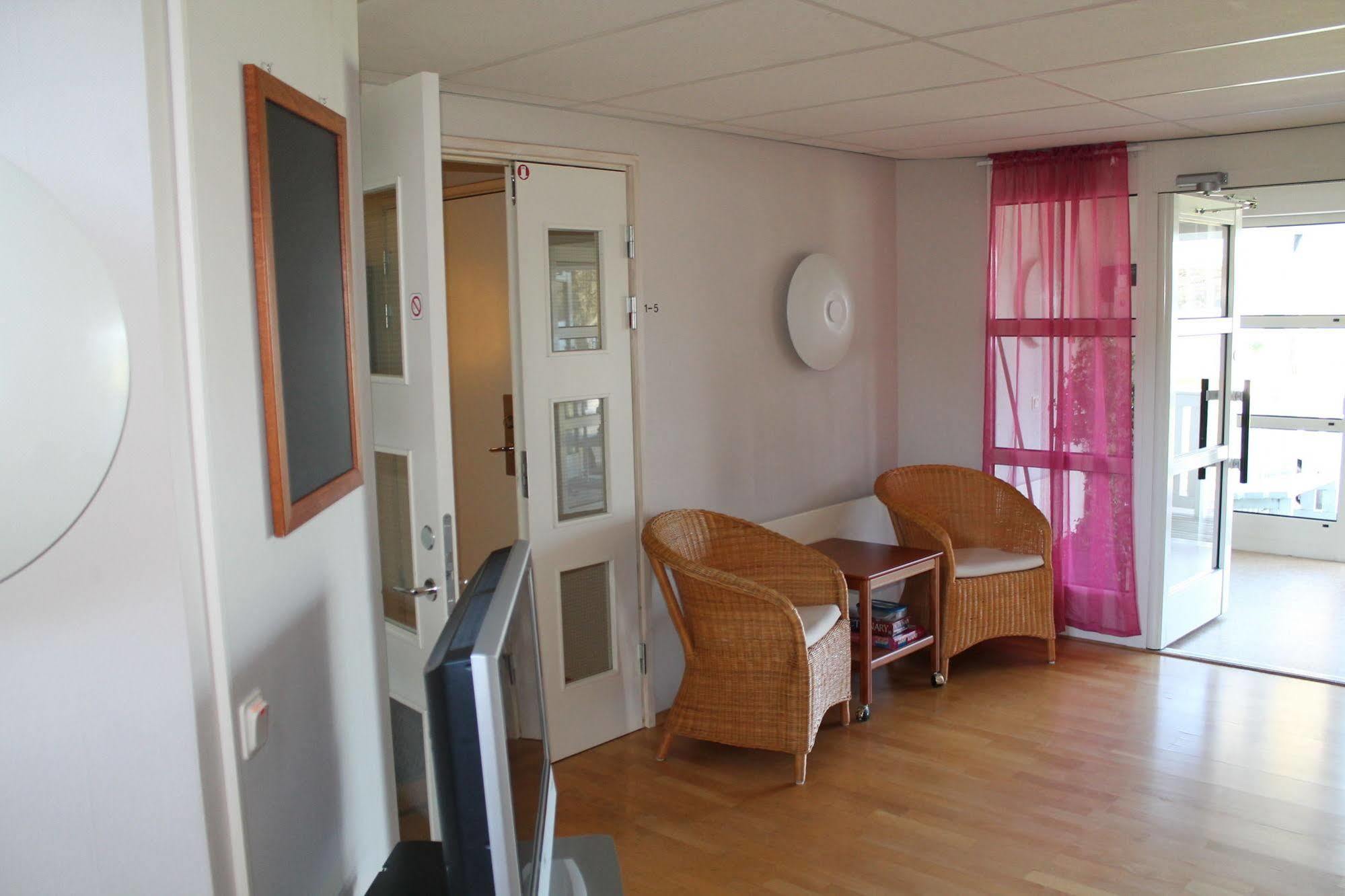 Hotell Sjoevillan Upplands-Väsby Kültér fotó