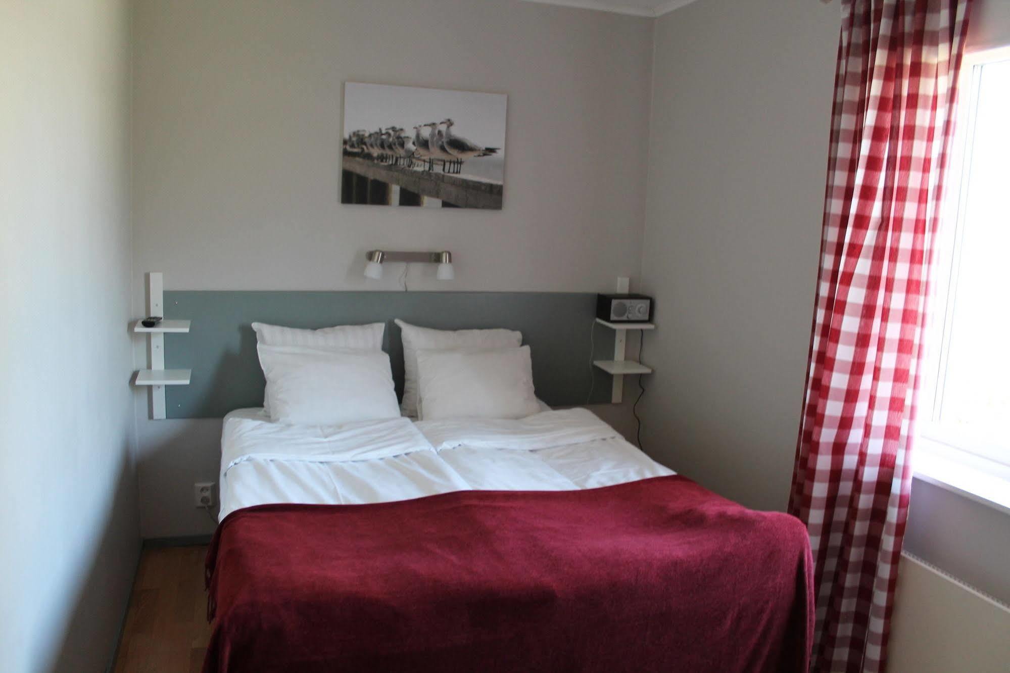 Hotell Sjoevillan Upplands-Väsby Kültér fotó