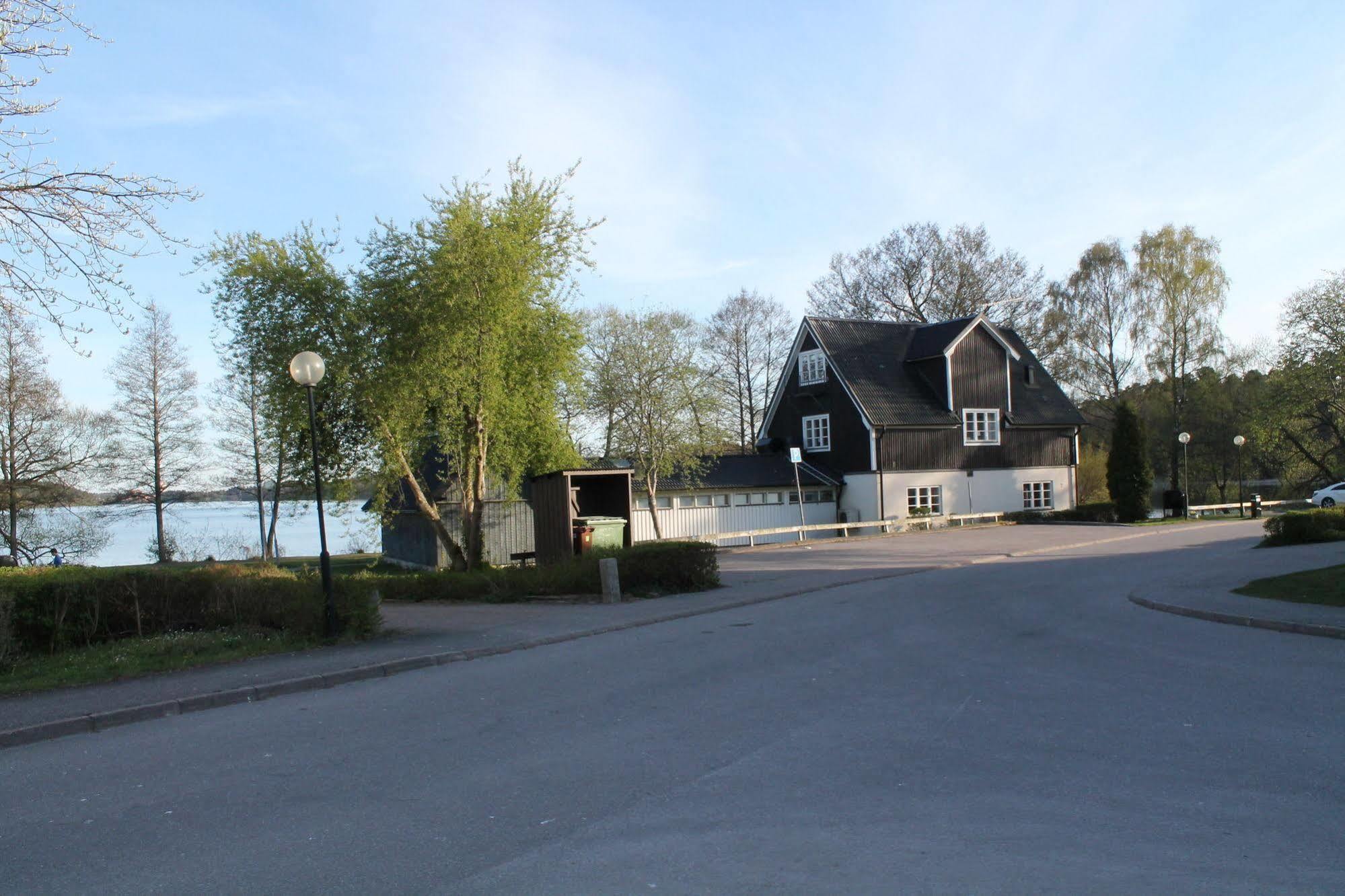 Hotell Sjoevillan Upplands-Väsby Kültér fotó